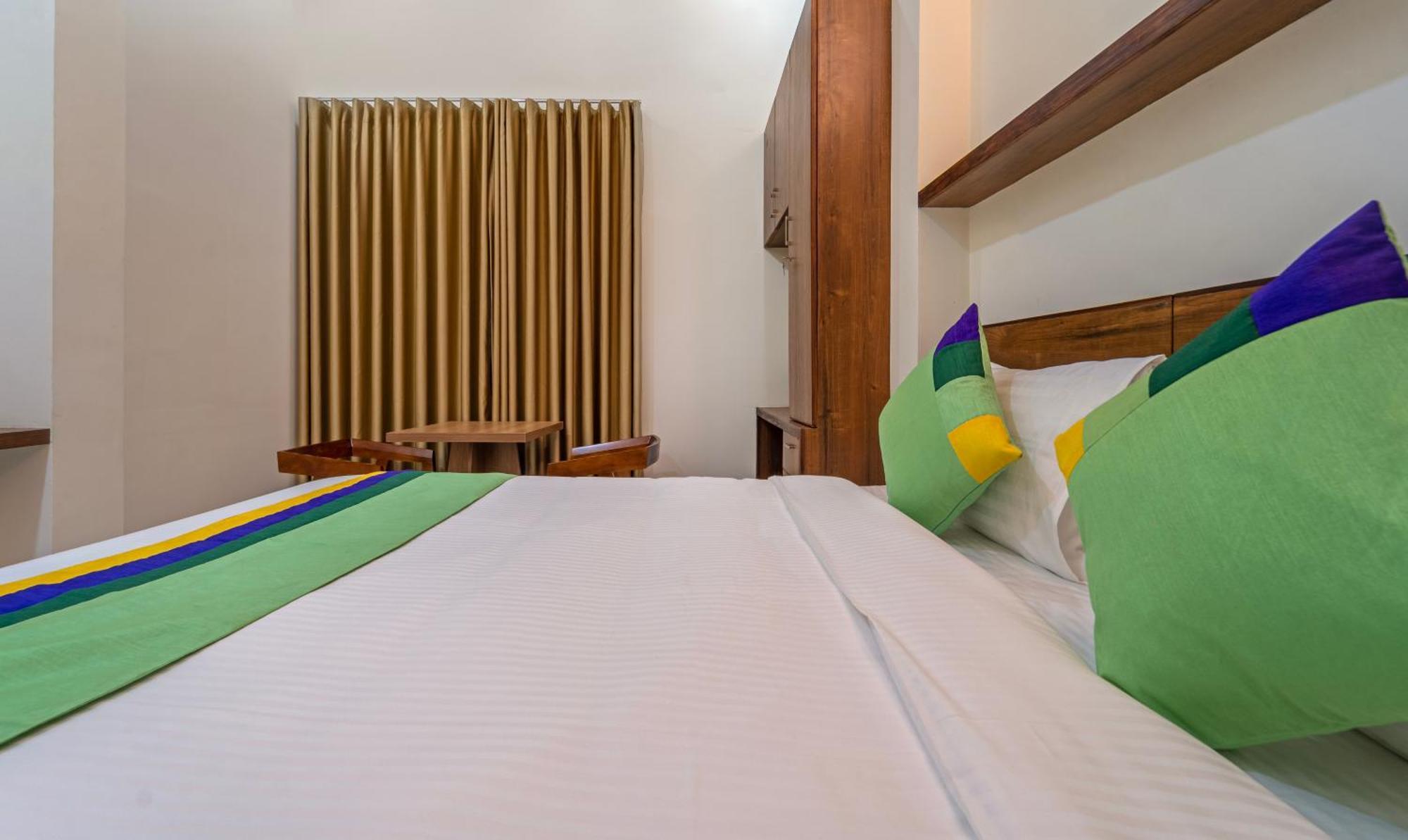 Itsy Hotels Avani Stays, Vyttila, Kochi Exteriör bild