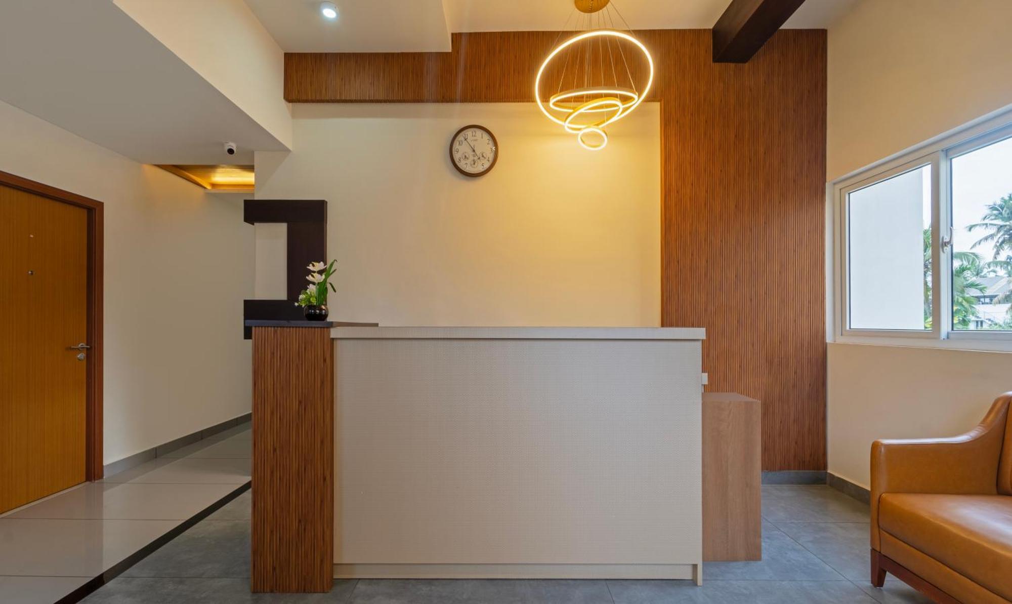 Itsy Hotels Avani Stays, Vyttila, Kochi Exteriör bild